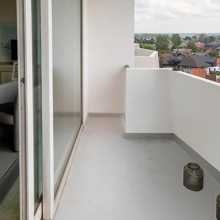 Spacious Studio In With A Balcony アパート デ ハーン